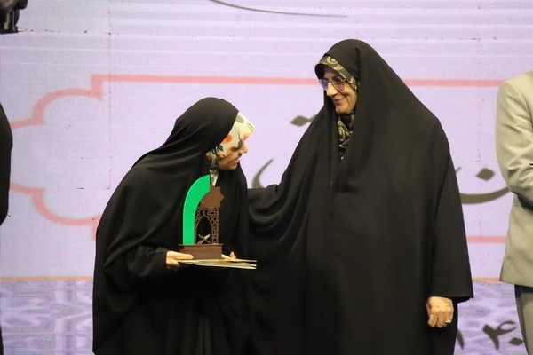 آیین تجلیل از برترینهای  سی‌وپنجمین جشنواره قرآن و عترت دانشجومعلمان دانشگاه فرهنگیان سراسر کشور  در ساری