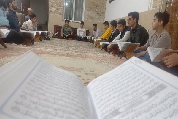 آمل؛ سه محفل خانگی و مدرسه‌ای قرآن به مناسبت هفته دفاع مقدس