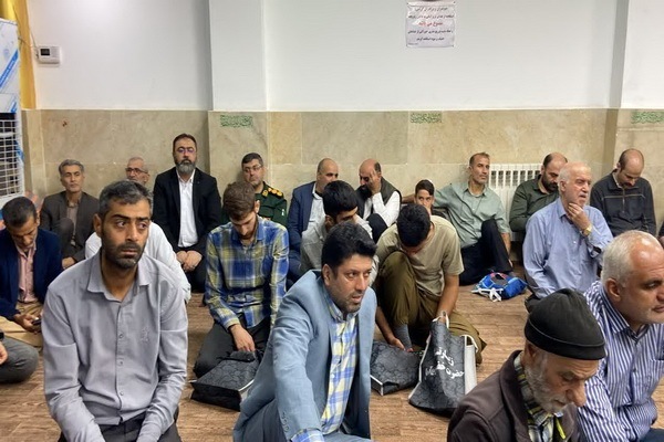 محفل انس با قرآن در قدمگاه خضر نبی(ع) آمل برگزار شد