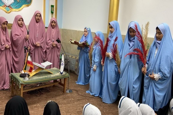 محفل انس با قرآن در قدمگاه خضر نبی(ع) آمل برگزار شد