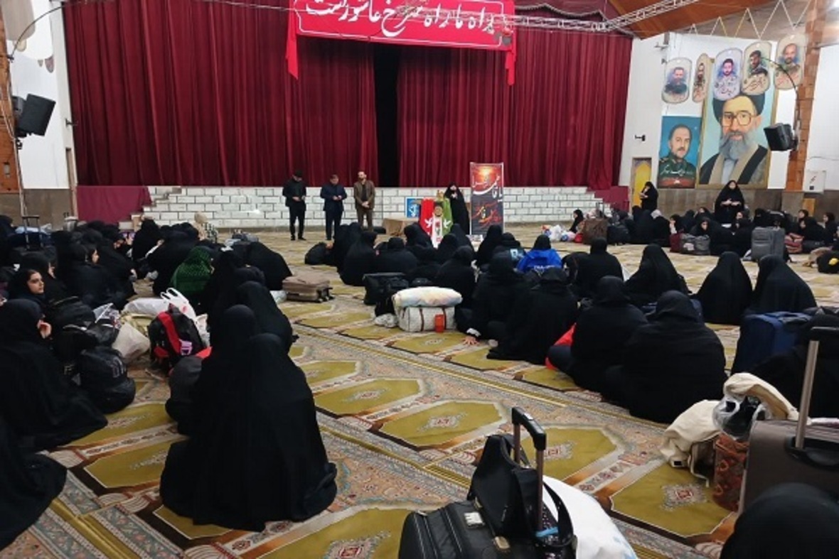 اعزام نخستین گروه از دانش‌آموزان دختر ساروی به مناطق عملیاتی جنوب کشور