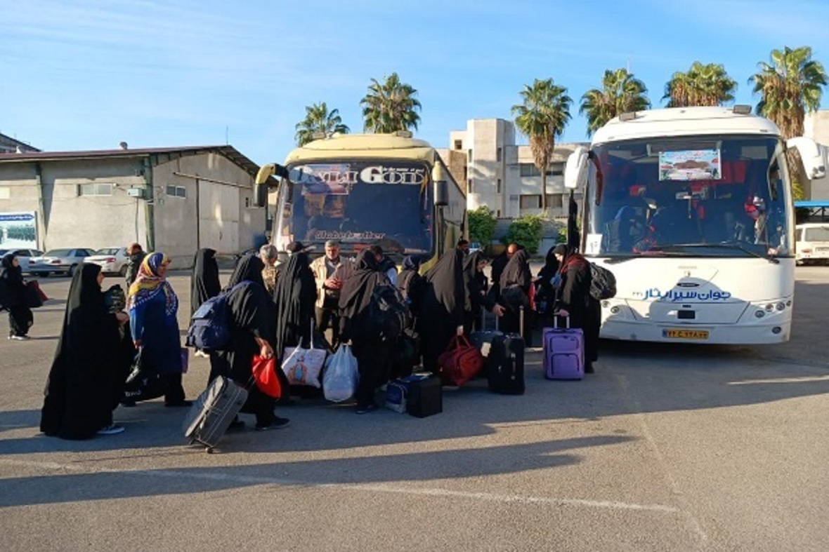 اعزام نخستین گروه از دانش‌آموزان دختر ساروی به مناطق عملیاتی جنوب کشور