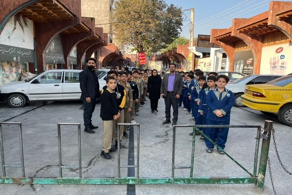 محفل نور و معرفت در ایام فاطمیه؛ تجلیل از سیره حضرت زهرا(س) در دبستان آیت‌الله طالقانی آمل
