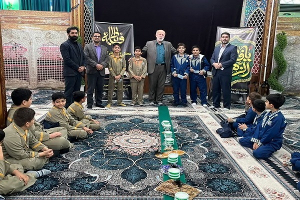 محفل نور و معرفت در ایام فاطمیه؛ تجلیل از سیره حضرت زهرا(س) در دبستان آیت‌الله طالقانی آمل