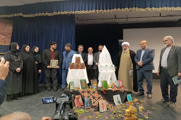 رونمایی از دو کتاب از دو بابلسری در هفته مازندران و هفته کتاب و کتابخوانی با حضور امام جمعه بابلسر