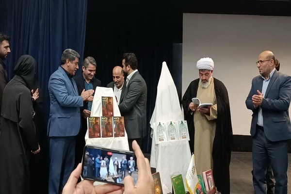 رونمایی از دو کتاب از دو بابلسری در هفته مازندران و هفته کتاب و کتابخوانی با حضور امام جمعه بابلسر