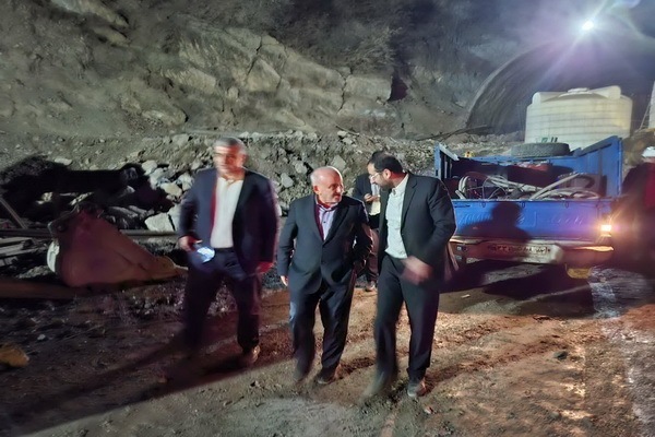 بازدید استاندار مازندران از تونل مکارود و جنگل درگیر آتش الیت