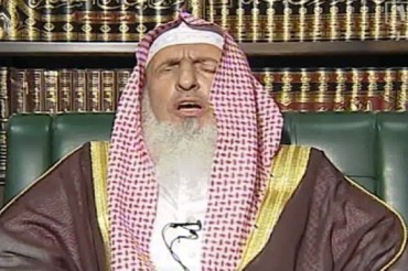 Mufti' saudita:eresia festeggiare la nascita del Profeta,lodevole celebrare anniversario presa di potere al-Saud!
