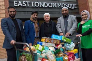Londra: campagna di beneficenza  della comunita’  islamica per  Natale