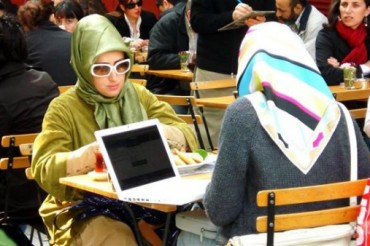 Francia:due donne musulmane vittime di discriminazione in un ristorante a Parigi