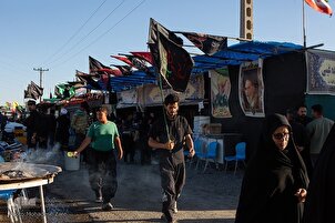 Langkah demi Langkah ke Makam suci Razavi