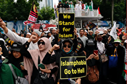 İngiliz Müslümanlarına yönelik nefret söylemden eyleme geçti